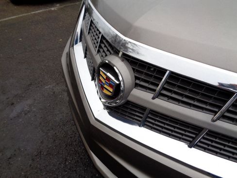 Used 2011 Cadillac SRX Luxury image 10