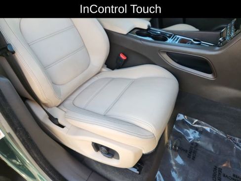 Used 2017 Jaguar F-PACE Prestige image 24