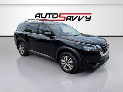 Used 2025 Nissan Pathfinder SL