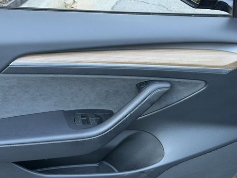 Used 2023 Tesla Model 3 Standard Range image 29