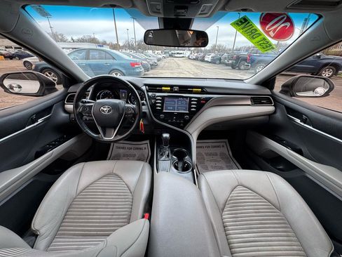 Used 2020 Toyota Camry SE image 15