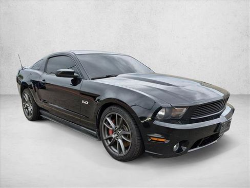 Used 2011 Ford Mustang GT Premium w/ Brembo Brake Pkg RWD image 2