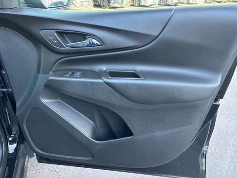 Used 2021 Chevrolet Equinox LT image 24