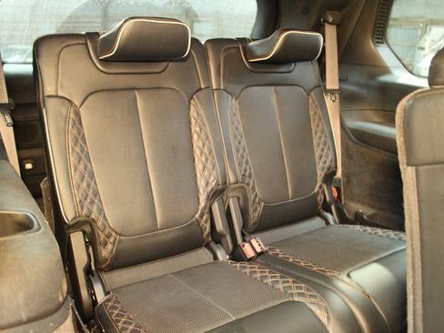 Used 2021 Jeep Grand Cherokee L Summit w/ Luxury Tech Group V image 17