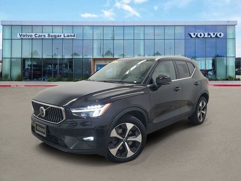 New 2025 Volvo XC40 B5 Plus AWD/4WD image 1