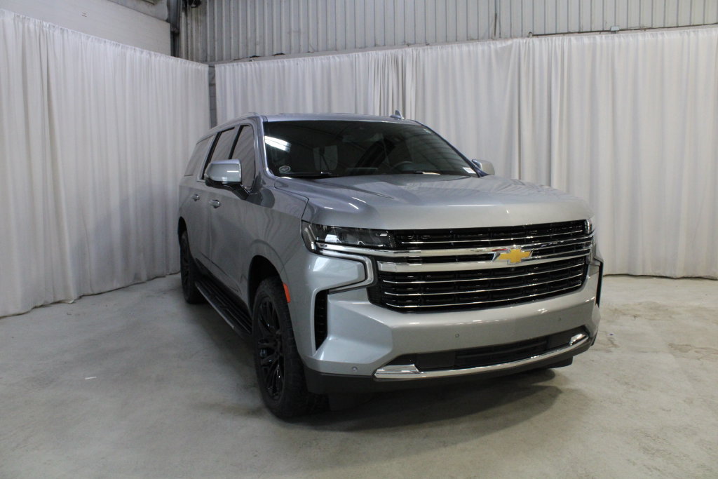 Used 2023 Chevrolet Suburban LT w/ LT Signature Package AWD/4WD image 37