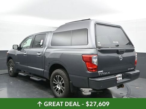 Used 2021 Nissan Titan SV w/ SV Convenience Package image 9
