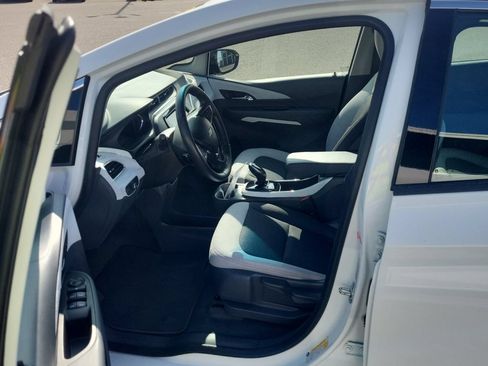 Used 2020 Chevrolet Bolt LT FWD image 3