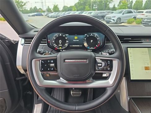 Used 2025 Land Rover Range Rover Autobiography AWD/4WD image 30