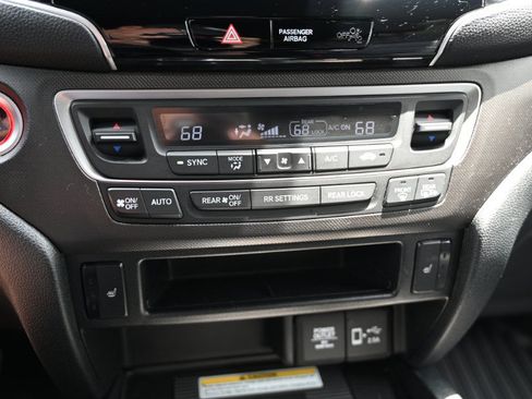 Used 2022 Honda Pilot TrailSport image 30