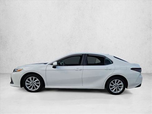 Used 2023 Toyota Camry LE image 3