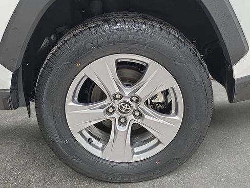 Used 2022 Toyota RAV4 XLE w/ Carpet Mat Package (TMS) AWD/4WD image 29