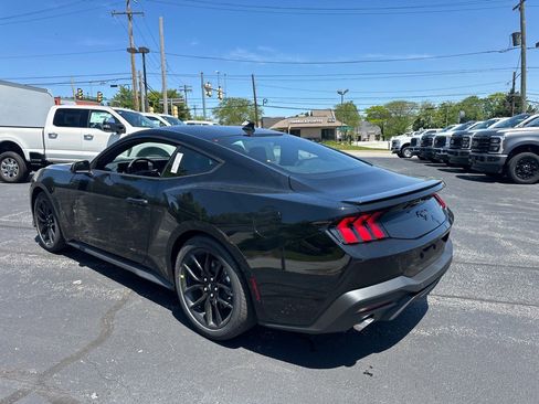 New 2025 Ford Mustang EcoBoost image 9