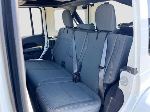 Used 2025 Jeep Wrangler Unlimited Sahara w/ Safety Group image 23