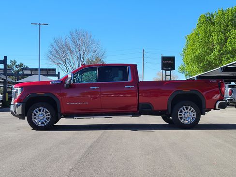 Used 2024 GMC Sierra 2500 SLT w/ SLT Premium Package image 4