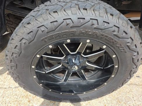 Used 2021 Ford F250 Platinum w/ Tremor Off-Road Package AWD/4WD image 15