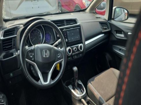 Used 2018 Honda Fit Sport image 5