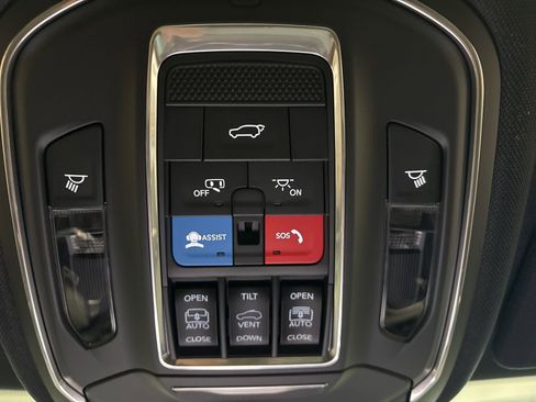 New 2026 Jeep Grand Cherokee L Limited image 25