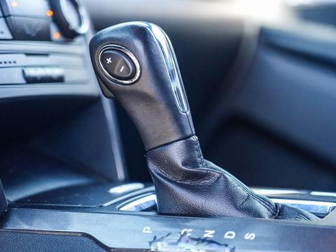 Used 2019 Ford Explorer XLT image 22