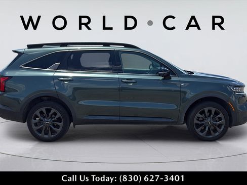 Used 2022 Kia Sorento SX Prestige w/ Rust Color Package AWD/4WD image 17