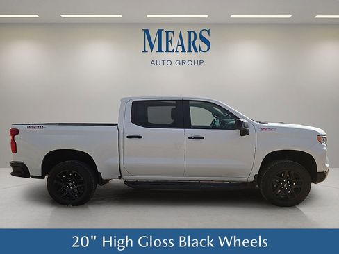 Used 2025 Chevrolet Silverado 1500 LT Trail Boss w/ Convenience Package II image 6