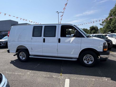 Used 2025 GMC Savana 2500 w/ Driver Convenience Package RWD image 6