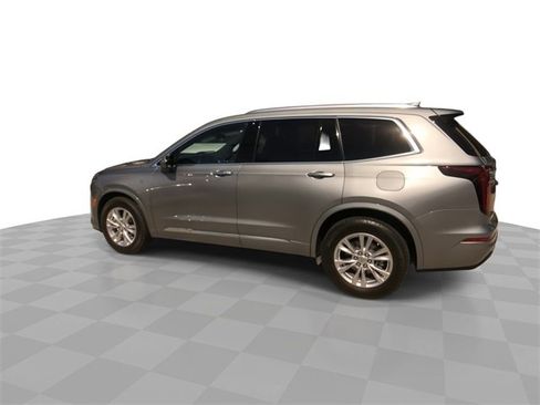 Certified 2023 Cadillac XT6 Luxury image 8