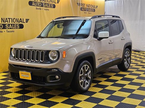 Used 2016 Jeep Renegade Latitude image 7