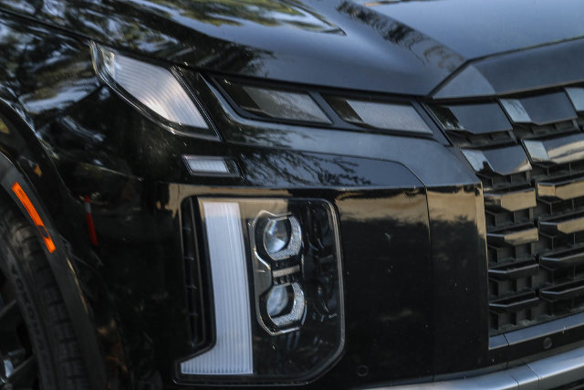 Used 2024 Hyundai Palisade SEL w/ Premium Package FWD image 6