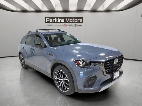 Used 2025 MAZDA CX-70 Plug-In Hybrid w/ Premium Plus AWD/4WD image 3
