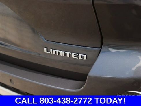 Used 2025 Jeep Grand Cherokee Limited AWD/4WD image 8