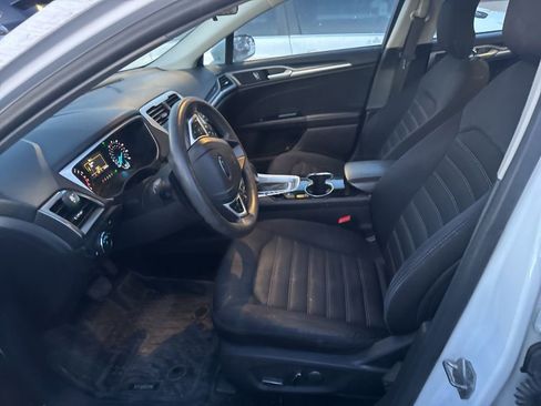 Used 2014 Ford Fusion SE image 5