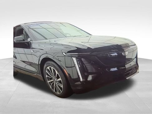 Used 2024 Cadillac Lyriq Sport AWD/4WD image 6