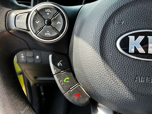 Used 2014 Kia Soul 5dr Wgn Auto Base image 17