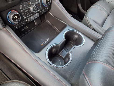 Used 2024 Chevrolet Suburban RST w/ Luxury Package image 13