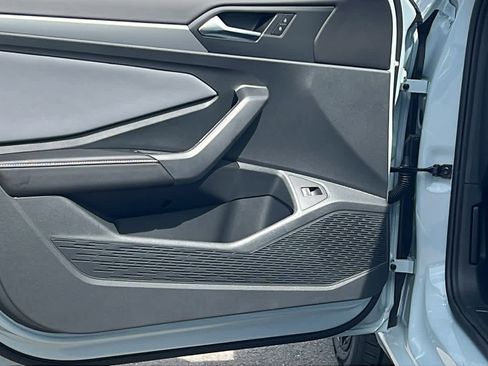 New 2026 Volkswagen Jetta SE FWD image 23