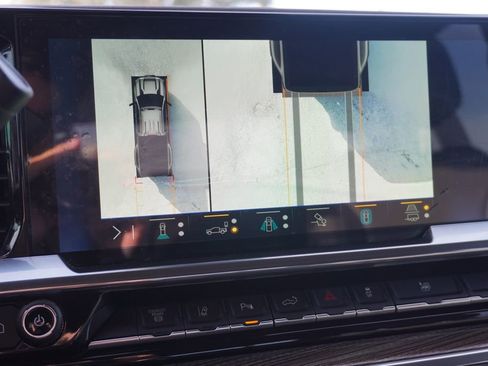 Used 2025 Chevrolet Silverado 3500 LT w/ Texas Edition image 31