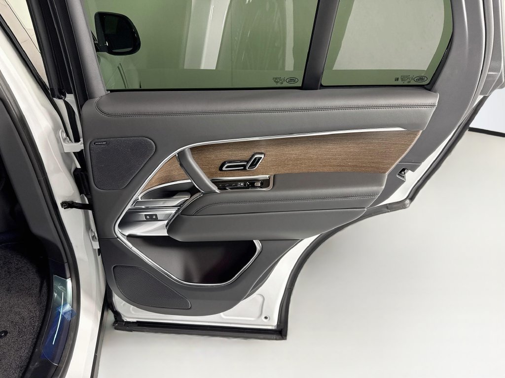 New 2026 Land Rover Range Rover SE AWD/4WD image 28