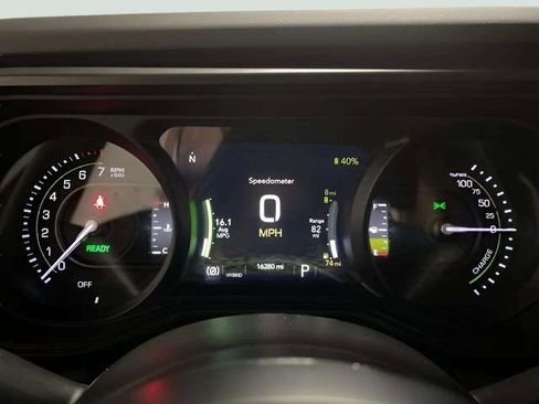 Used 2025 Jeep Wrangler Unlimited Rubicon 4xe w/ Safety Group AWD/4WD image 10