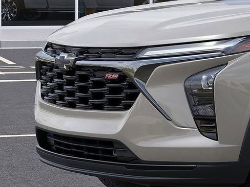 New 2026 Chevrolet Trax RS w/ Sunroof Package FWD image 17