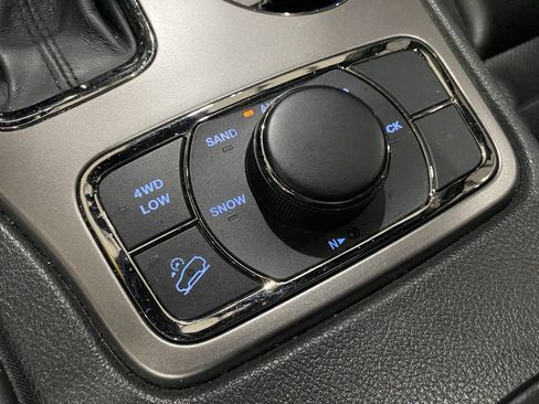 Used 2020 Jeep Grand Cherokee Limited X AWD/4WD image 10