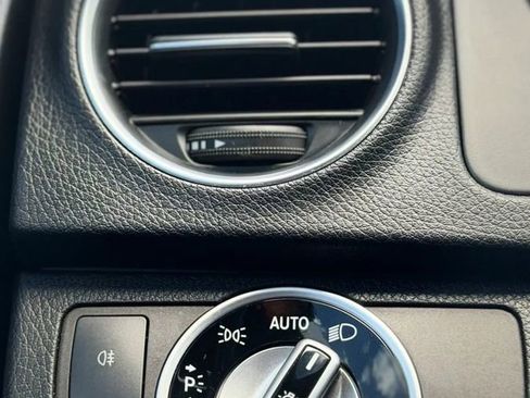 Used 2012 Mercedes-Benz C 250 Sedan image 15