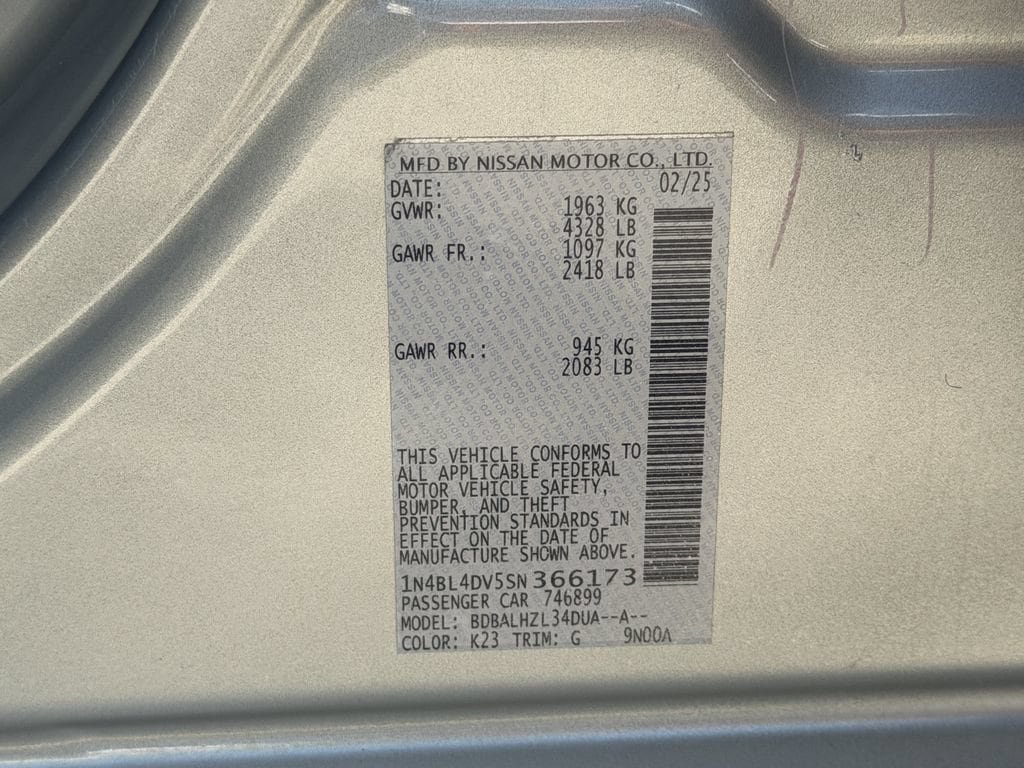 Used 2025 Nissan Altima 2.5 SV FWD image 31