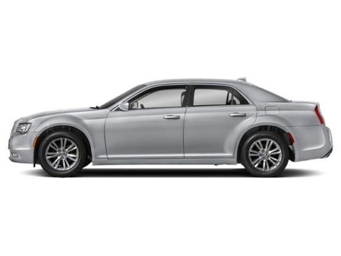 Used 2021 Chrysler 300 S RWD image 2