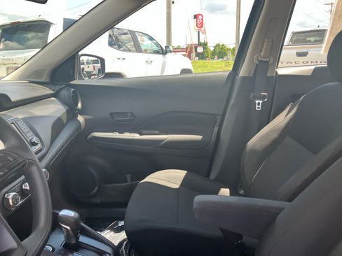 Used 2024 Nissan Kicks S FWD image 10