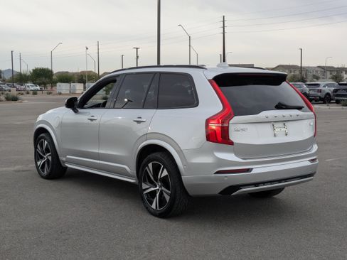 Used 2022 Volvo XC90 T8 R-Design w/ Advanced Package image 3