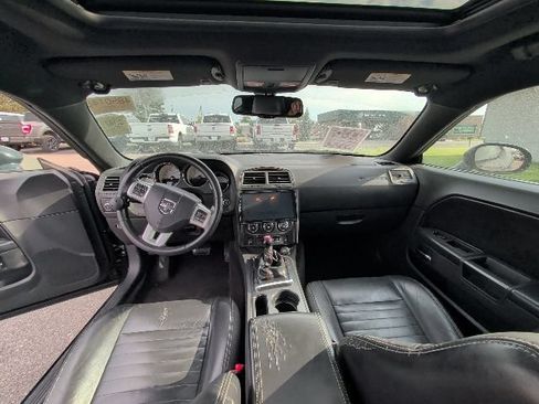 Used 2014 Dodge Challenger SXT Plus RWD image 30