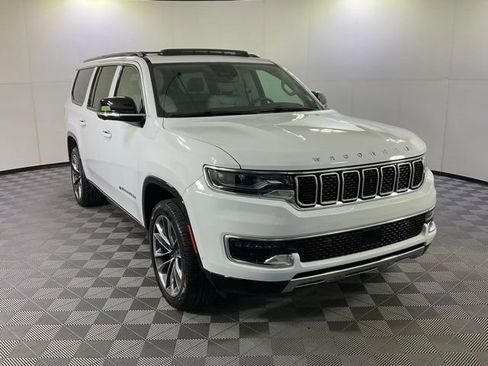 Used 2024 Jeep Wagoneer L Series III w/ Premium Group I AWD/4WD image 3