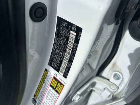 Used 2025 Toyota Camry SE image 27