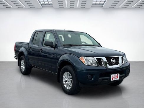 Used 2019 Nissan Frontier SV AWD/4WD image 2